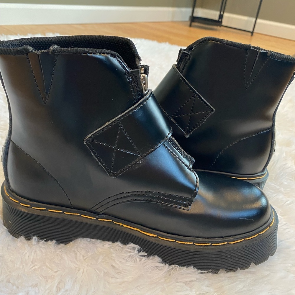 Dr.Marten Heart Leather Platform Boots! - Picture 7 of 9
